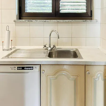 3 Bedroom Amazing In 아파트 *
